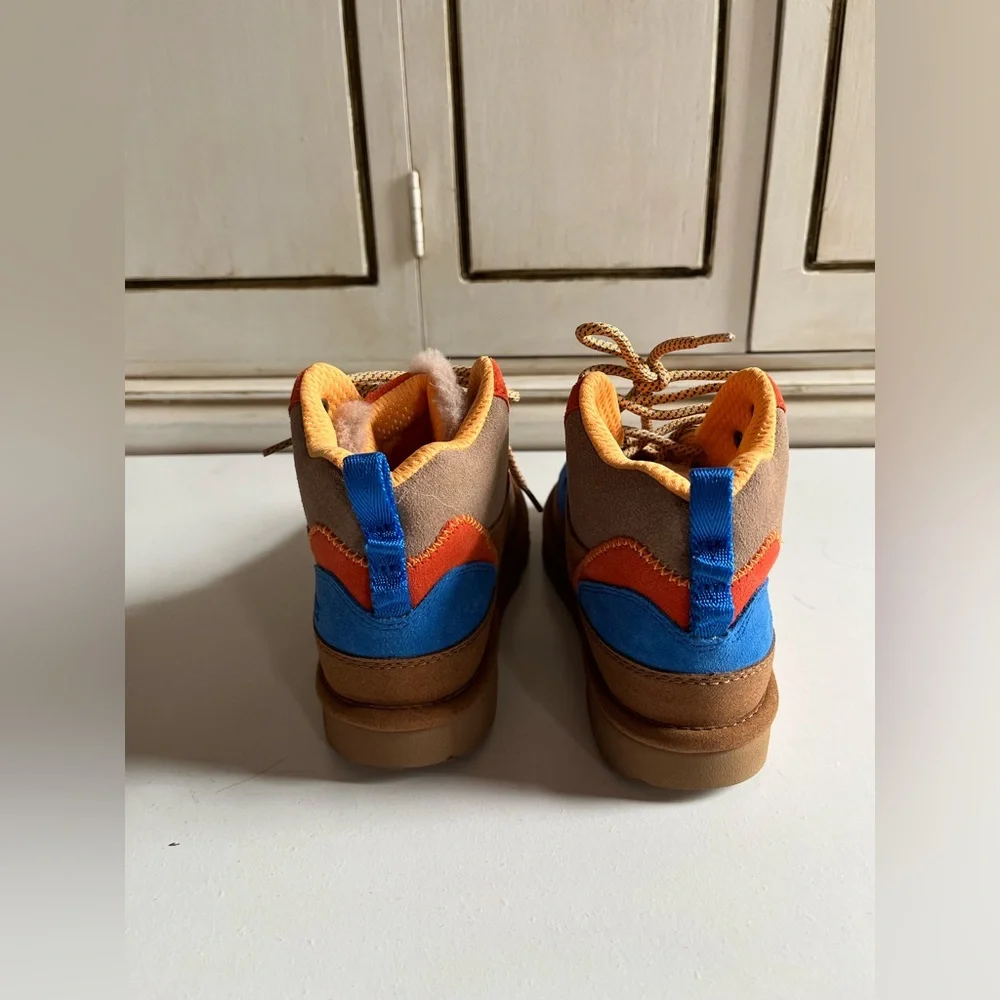New UGG Unisex-Child K Highland Hi Heritage Sneaker Brown blue orange suede 2
